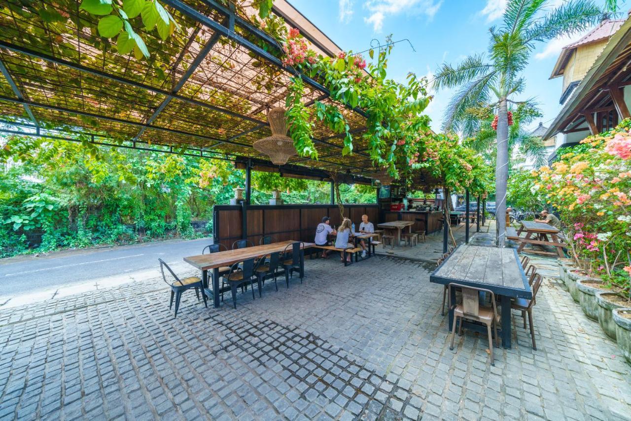 Black Pearl Hostel Canggu  Exterior photo