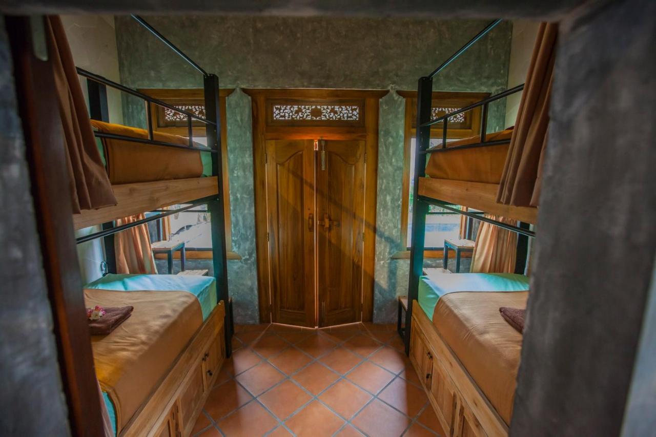 Black Pearl Hostel Canggu  Exterior photo